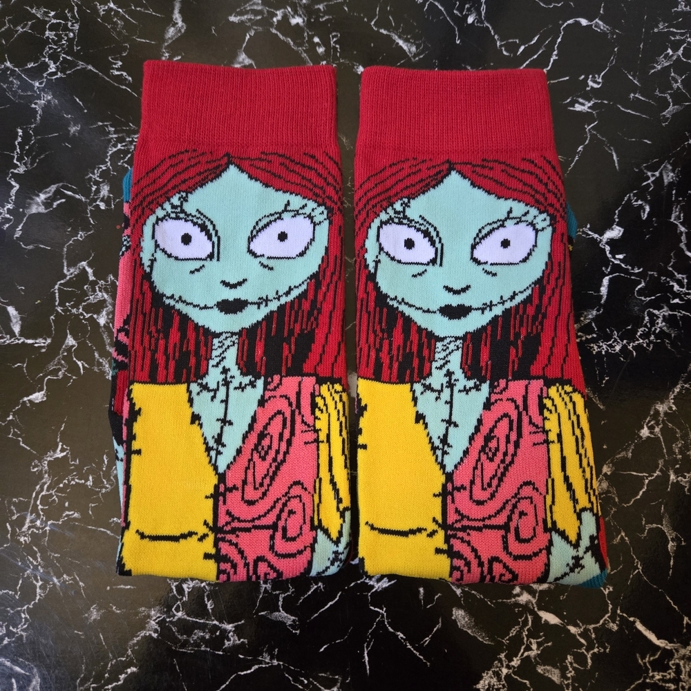 🍒🍒 The Night Before Christmas: Sally Crew Socks